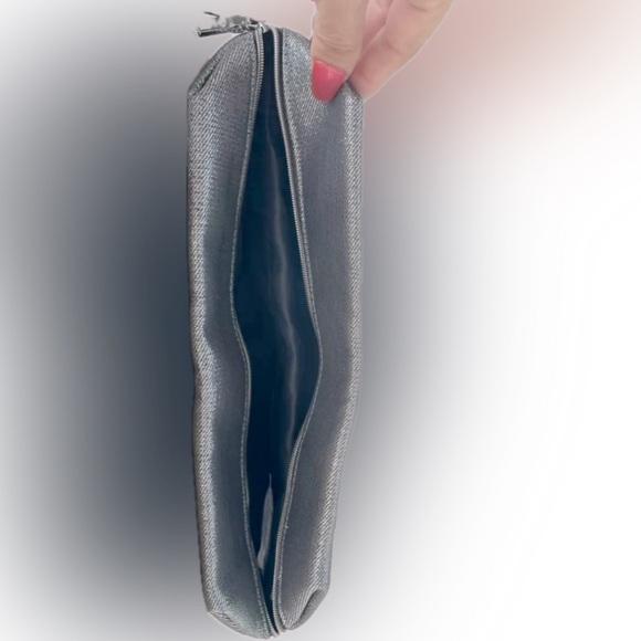 New NWOT Large Coach Fragrance Silver Makeup, Toiletry Pouch & Cosmetic Bag - Picture 13 of 13